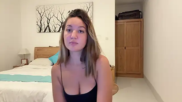 Nelly Fischer online show from November 29, 2025, 11:32 am