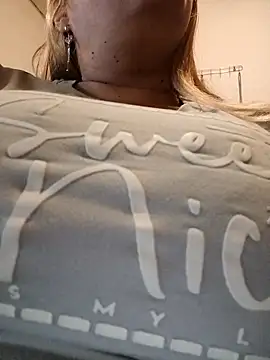 Snapshot of EllisW8 chatting on February 4, 2026, 11:27 am EllisW8 online show from February 4, 2026, 11:27 am