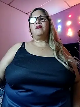 EllisW8 online show from November 5, 2025, 11:19 pm