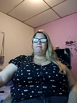 Snapshot of EllisW8 chatting on February 12, 2026, 10:59 am EllisW8 online show from February 12, 2026, 10:59 am