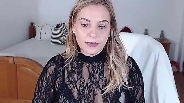 Snapshot of evamaria2024 chatting on March 3, 2025, 8:08 am evamaria2024 online show from March 3, 2025, 8:08 am