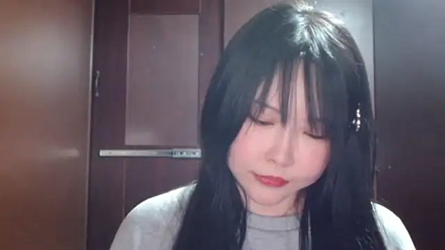 NATINATU252525 online show from April 19, 2026, 1:12 pm