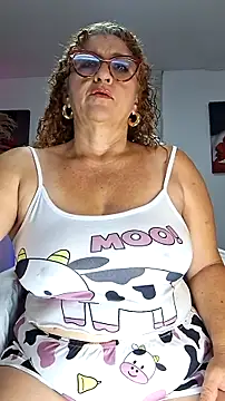 Snapshot of evelin_hott chatting on November 8, 2025, 2:59 am evelin hott online show from November 8, 2025, 2:59 am