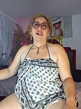 Snapshot of evelin_hott chatting on March 2, 2025, 2:08 am evelin hott online show from March 2, 2025, 2:08 am