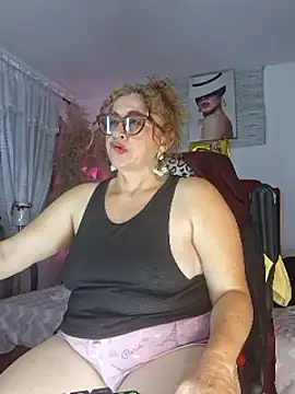 Snapshot of evelin_hott chatting on February 26, 2025, 6:51 am evelin hott online show from February 26, 2025, 6:51 am