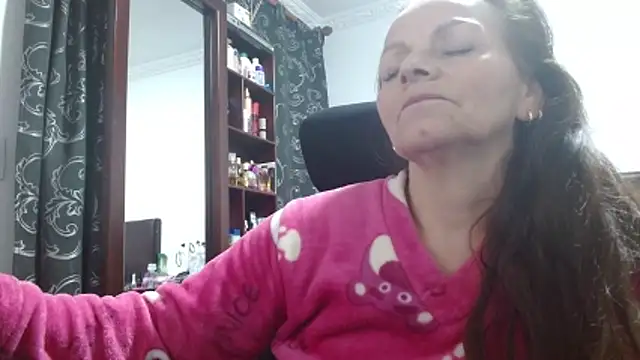 asleycavta online show from April 7, 2026, 4:58 am