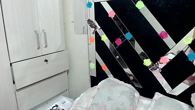 katery wok11 online show from October 30, 2025, 8:06 pm