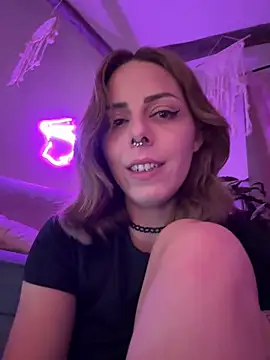 Mia Railey online show from November 1, 2025, 3:02 am