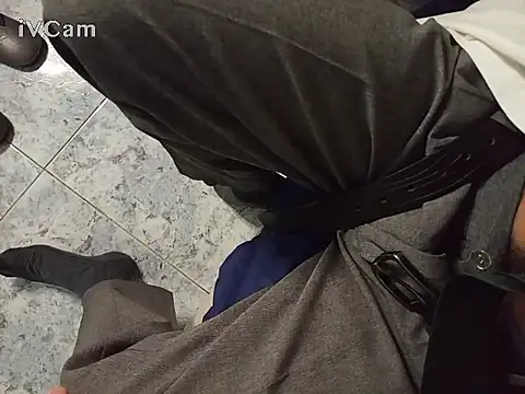 Snapshot of HomeAloneK chatting on November 19, 2025, 8:20 pm HomeAloneK online show from November 19, 2025, 8:20 pm