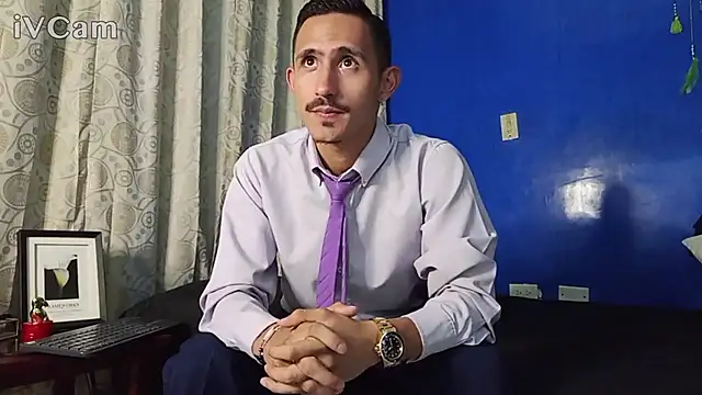 Snapshot of HomeAloneK chatting on November 13, 2025, 7:29 pm HomeAloneK online show from November 13, 2025, 7:29 pm