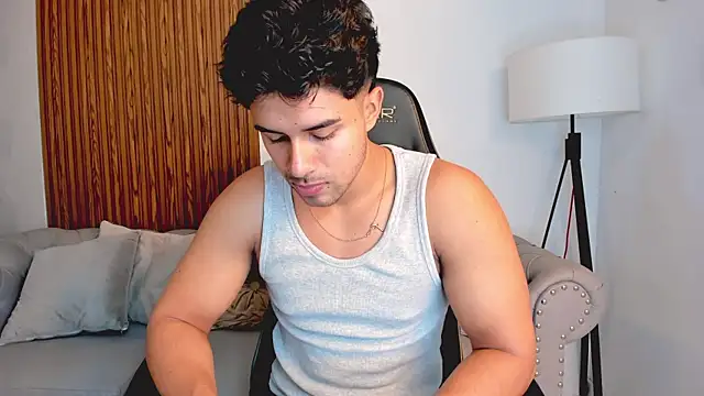 liam collins21 online show from November 5, 2025, 11:57 am