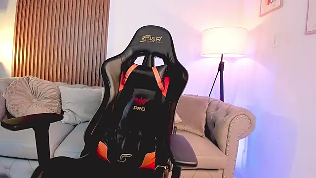 liam collins21 online show from November 15, 2025, 11:58 am