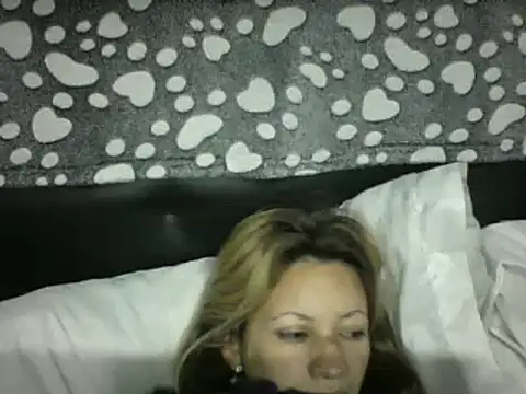 Snapshot of Paulita_x3 chatting on April 18, 2026, 10:50 am Paulita x3 online show from April 18, 2026, 10:50 am