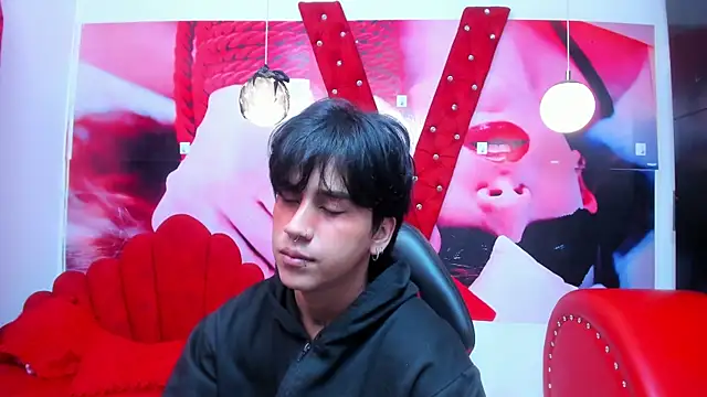 alex 477 online show from November 21, 2025, 11:31 am