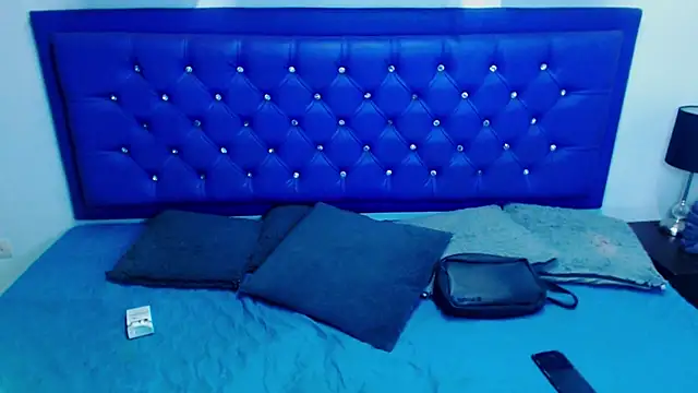 kiwii nasty online show from April 21, 2026, 11:44 pm