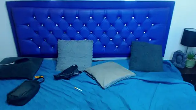 Snapshot of kiwii_nasty chatting on February 15, 2026, 2:34 am kiwii nasty online show from February 15, 2026, 2:34 am