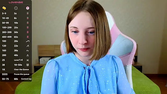 Snapshot of Cowell_Adelina chatting on February 22, 2026, 9:33 am Cowell Adelina online show from February 22, 2026, 9:33 am