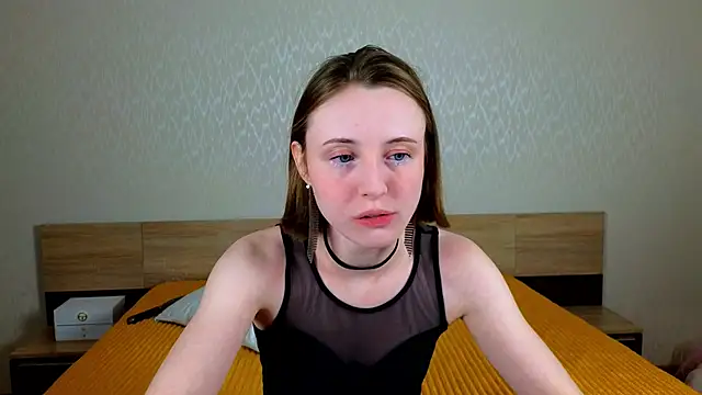 Snapshot of Cowell_Adelina chatting on February 27, 2026, 9:20 am Cowell Adelina online show from February 27, 2026, 9:20 am