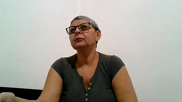 roseblak42 online show from December 18, 2025, 4:55 pm