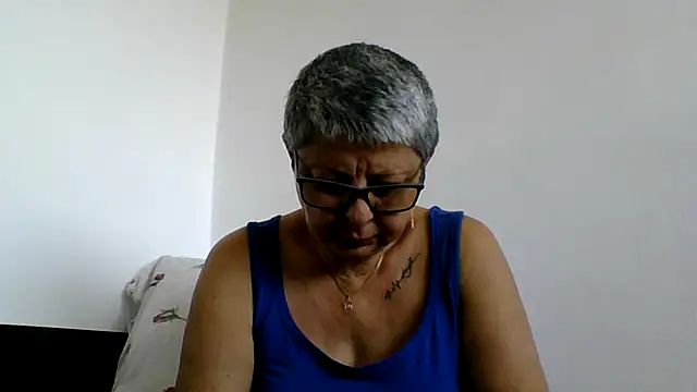 Snapshot of roseblak42 chatting on July 29, 2026, 9:30 am roseblak42 online show from July 29, 2026, 9:30 am