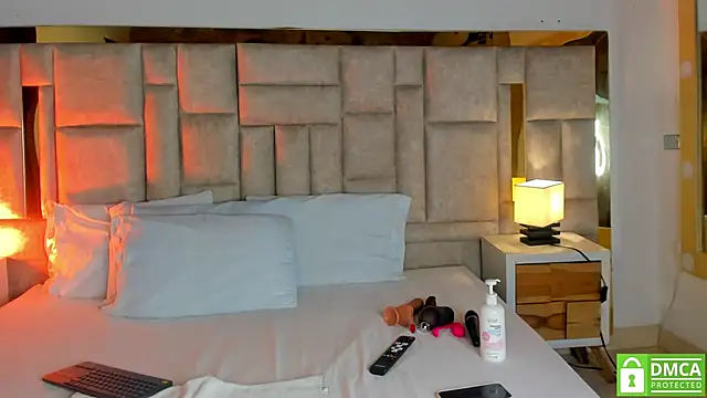 Miss Abigail  online show from March 30, 2026, 12:50 pm