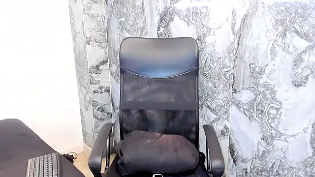 Snapshot of Trinna_harperr chatting on September 20, 2025, 4:34 pm Trinna harperr online show from September 20, 2025, 4:34 pm