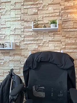  Abril-Office1 online show from March 30, 2026, 4:19 pm