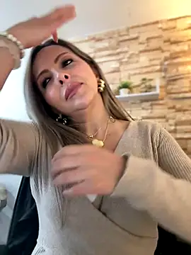  Abril-Office1 online show from October 30, 2025, 4:48 pm