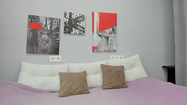 Snapshot of Tiny_JuJu chatting on November 17, 2025, 1:20 am Tiny JuJu online show from November 17, 2025, 1:20 am