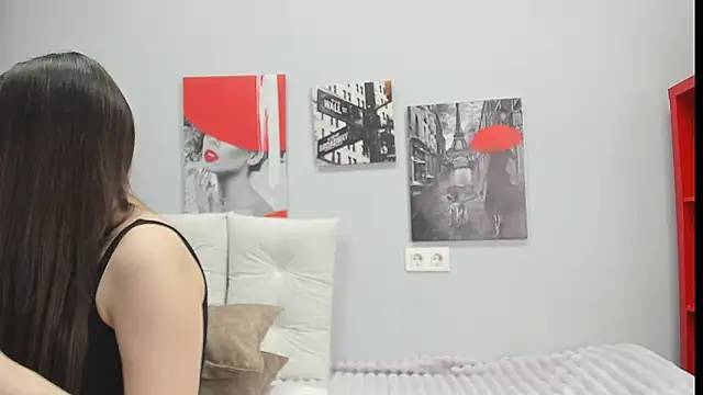 Snapshot of Tiny_JuJu chatting on February 9, 2026, 1:14 am Tiny JuJu online show from February 9, 2026, 1:14 am