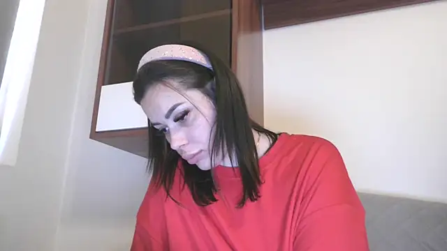 LovelyJulliette online show from February 25, 2026, 11:32 am