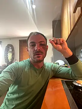 Snapshot of Adventurehotman chatting on October 7, 2025, 9:10 am Adventurehotman online show from October 7, 2025, 9:10 am