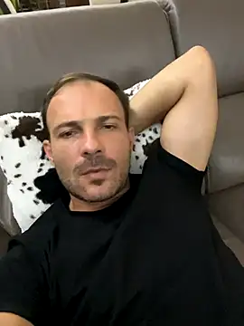 Snapshot of Adventurehotman chatting on September 12, 2025, 10:31 pm Adventurehotman online show from September 12, 2025, 10:31 pm