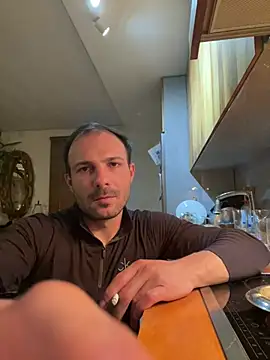 Snapshot of Adventurehotman chatting on March 18, 2025, 11:42 pm Adventurehotman online show from March 18, 2025, 11:42 pm