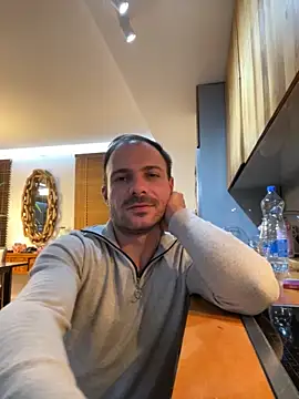 Snapshot of Adventurehotman chatting on October 21, 2025, 11:26 pm Adventurehotman online show from October 21, 2025, 11:26 pm