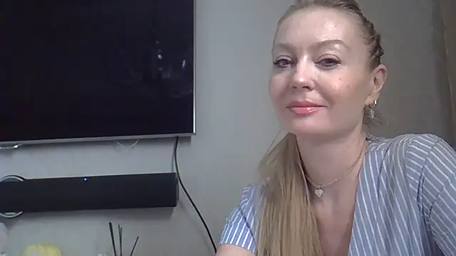 ZarinaSwift online show from February 7, 2026, 10:45 am
