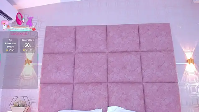 Snapshot of LiaVelez chatting on February 14, 2026, 1:33 pm LiaVelez online show from February 14, 2026, 1:33 pm