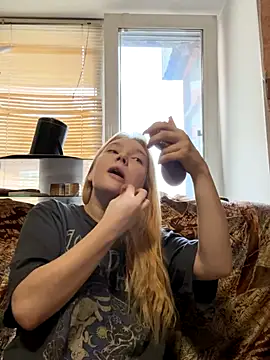 AmmyHot online show from October 27, 2025, 4:24 am