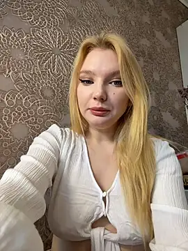 AmmyHot online show from November 8, 2025, 4:16 am