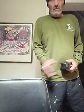 Snapshot of Hotbodyscottie chatting on December 4, 2025, 8:35 am Hotbodyscottie online show from December 4, 2025, 8:35 am