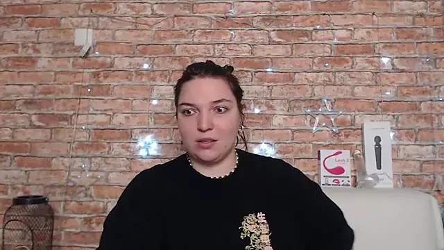 Snapshot of Amelia_Kiss_ chatting on September 19, 2025, 12:36 am Amelia Kiss online show from September 19, 2025, 12:36 am