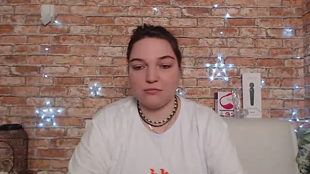 Snapshot of Amelia_Kiss_ chatting on September 16, 2025, 12:44 am Amelia Kiss online show from September 16, 2025, 12:44 am