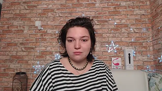 Snapshot of Amelia_Kiss_ chatting on September 9, 2025, 12:32 am Amelia Kiss online show from September 9, 2025, 12:32 am