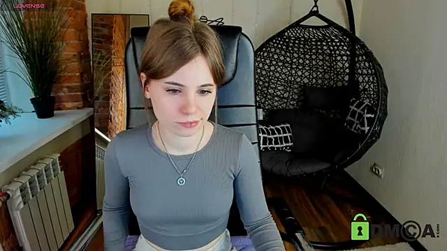 Snapshot of Caitlin_Carey chatting on February 27, 2026, 7:19 am Caitlin Carey online show from February 27, 2026, 7:19 am