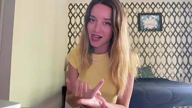 Snapshot of SirenaBelle chatting on January 21, 2025, 10:19 am SirenaBelle online show from January 21, 2025, 10:19 am
