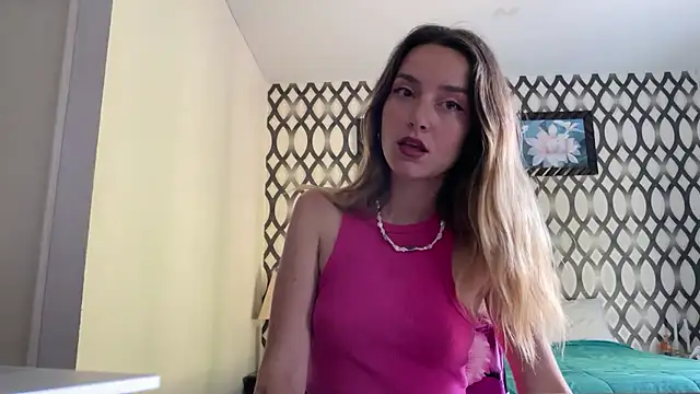 Snapshot of SirenaBelle chatting on February 5, 2025, 10:08 am SirenaBelle online show from February 5, 2025, 10:08 am