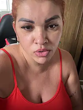 Snapshot of Bruninhaa34 chatting on September 17, 2025, 12:01 am Bruninhaa34 online show from September 17, 2025, 12:01 am