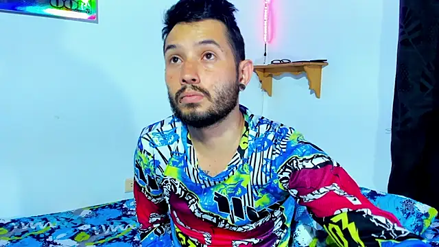 Snapshot of Bad_Couple_1 chatting on February 12, 2025, 8:27 am Bad Couple 1 online show from February 12, 2025, 8:27 am