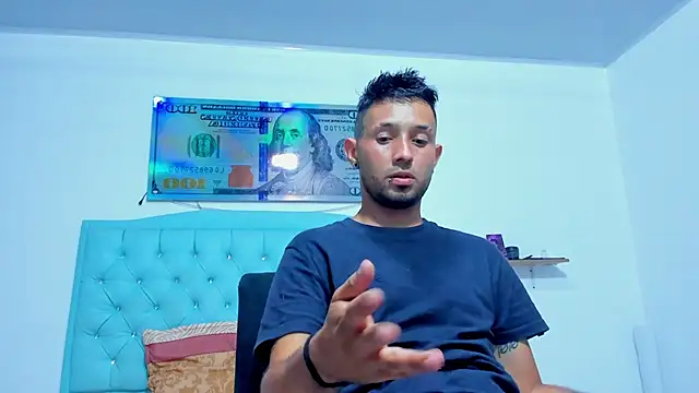 Snapshot of Bad_Couple_1 chatting on October 31, 2025, 1:46 am Bad Couple 1 online show from October 31, 2025, 1:46 am