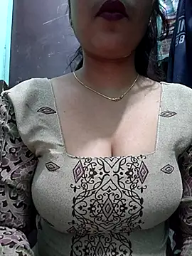 Snapshot of Kavita_ji chatting on February 26, 2025, 4:08 am Kavita ji online show from February 26, 2025, 4:08 am